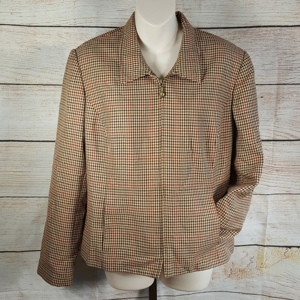 Joan Leslie Brown Hounds-Tooth Jacket Pockets